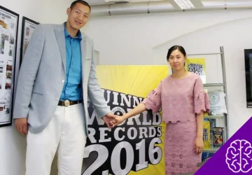 The Tragic Story of the World's Tallest Couple